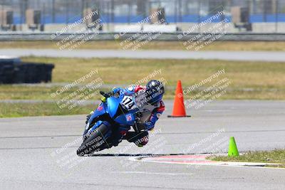 media/Apr-23-2022-Fastrack Riders (Sat) [[cb2d6ae73d]]/LEVEL 4/1PM TURN 6 OUTSIDE/